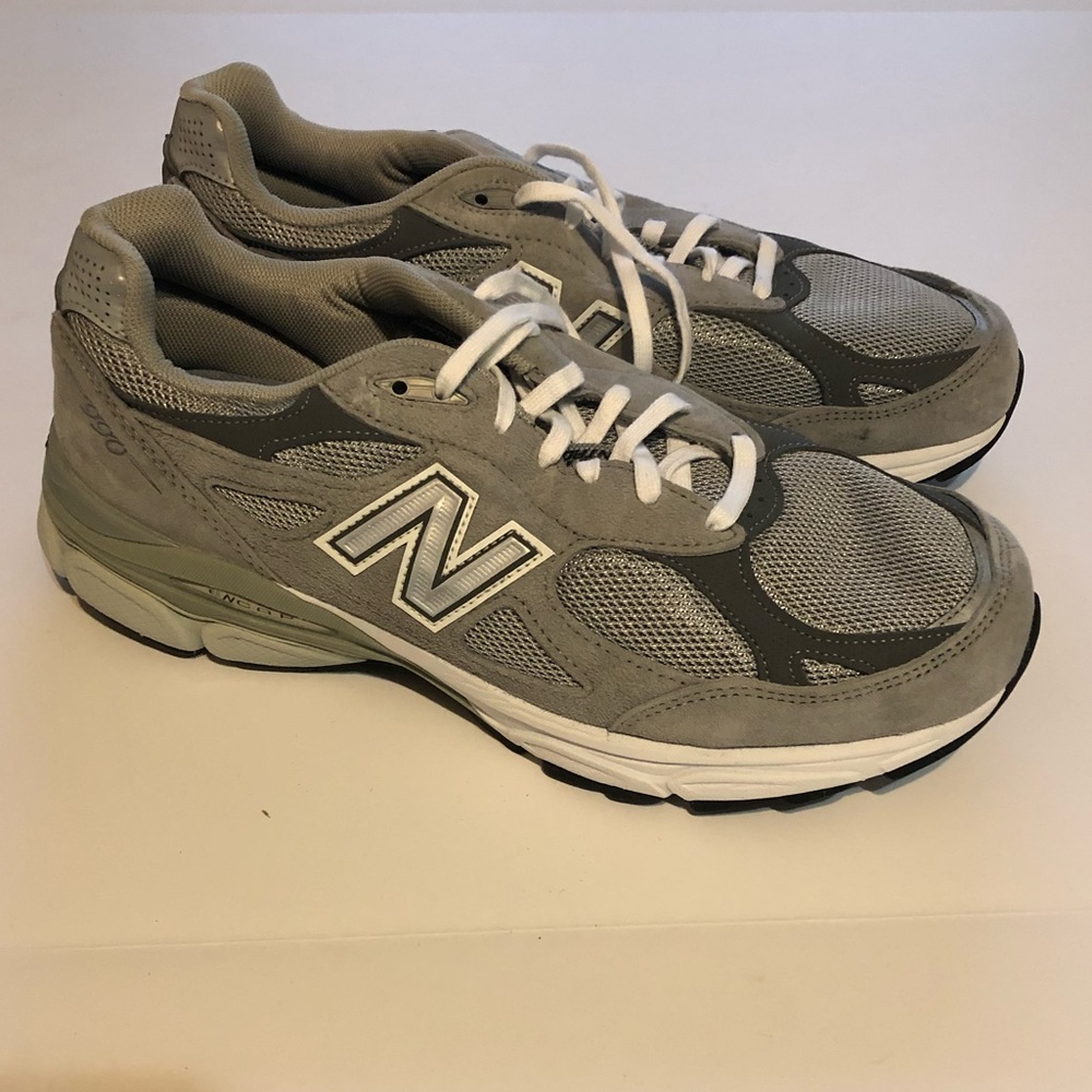 New Balance 990 never been worn! Wide feet